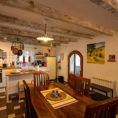 The Shire Apartment *