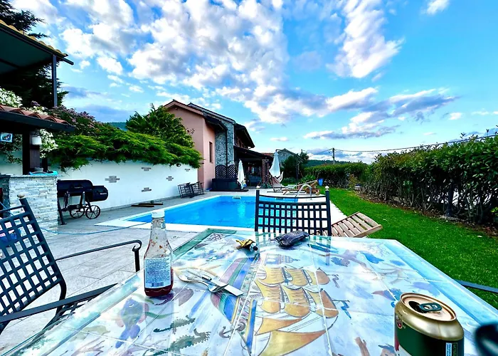 The Shire Apartman Poljane