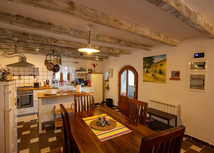 The Shire Apartman *