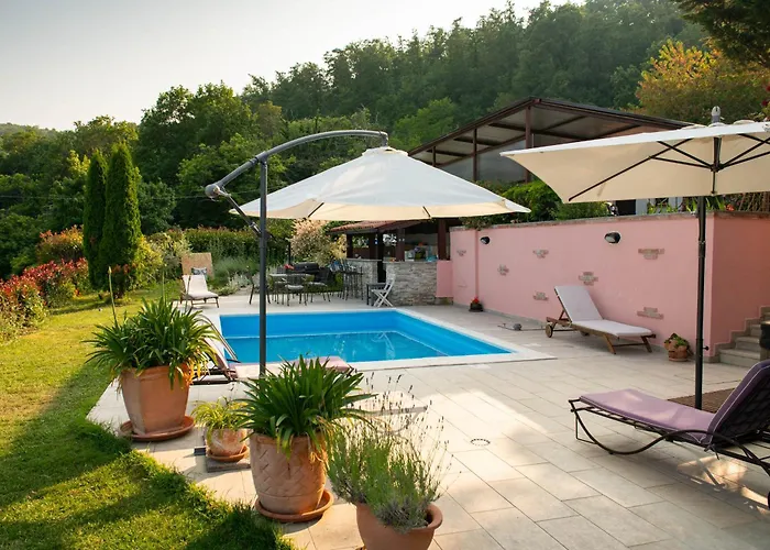 The Shire Apartman Poljane