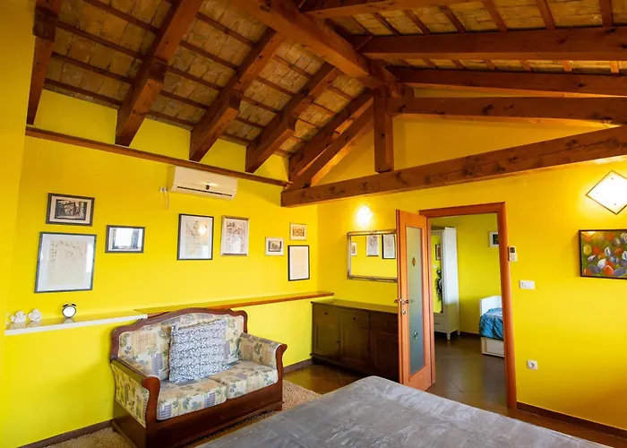 The Shire Apartman *